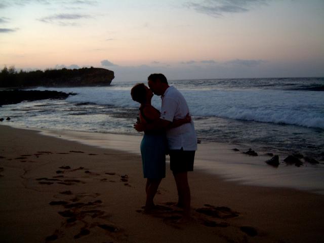 2003/05(May)/03(Hawaii)/Poipu-Hyatt/640x480_2003-05-25-02-Hyatt-Sunrise.JPG
