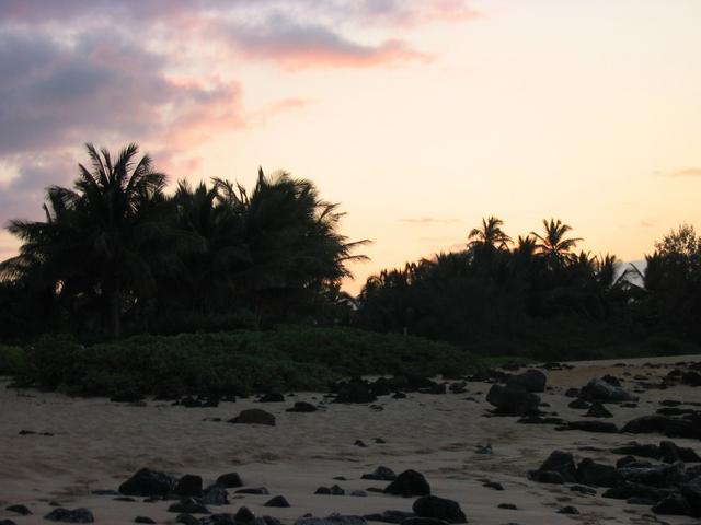 2003/05(May)/03(Hawaii)/Poipu-Hyatt/640x480_2003-05-25-25-Hyatt-Sunrise.JPG