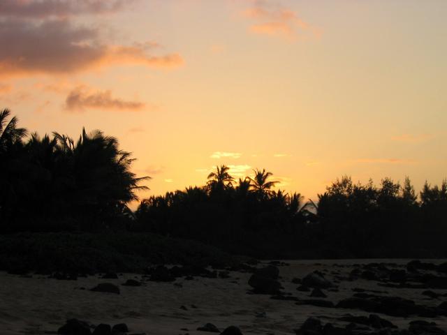 2003/05(May)/03(Hawaii)/Poipu-Hyatt/640x480_2003-05-25-33-Hyatt-Sunrise.JPG