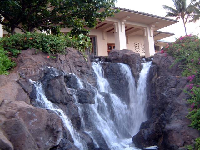 2003/05(May)/03(Hawaii)/Poipu-Hyatt/640x480_2003-05-25-40-Hyatt-Grounds.JPG