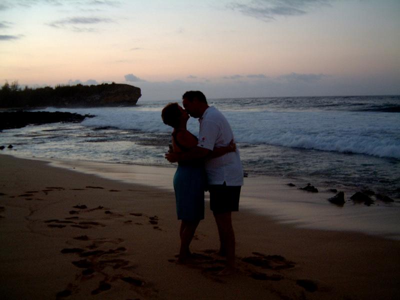 2003/05(May)/03(Hawaii)/Poipu-Hyatt/800x600_2003-05-25-02-Hyatt-Sunrise.JPG