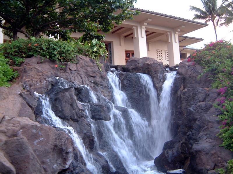 2003-05-25-40-Hyatt-Grounds.JPG