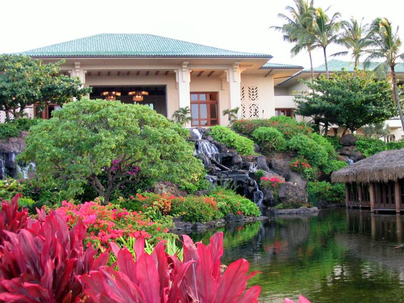 2003/05(May)/03(Hawaii)/Poipu-Hyatt/800x600_2003-05-25-44-Hyatt-Grounds.JPG