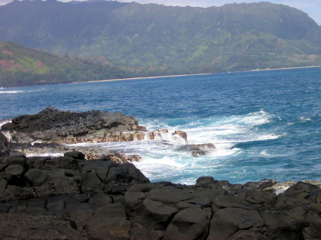 2003/05(May)/03(Hawaii)/Queens-Bath/1024x768_2003-05-22-11-Queens-Bath.JPG