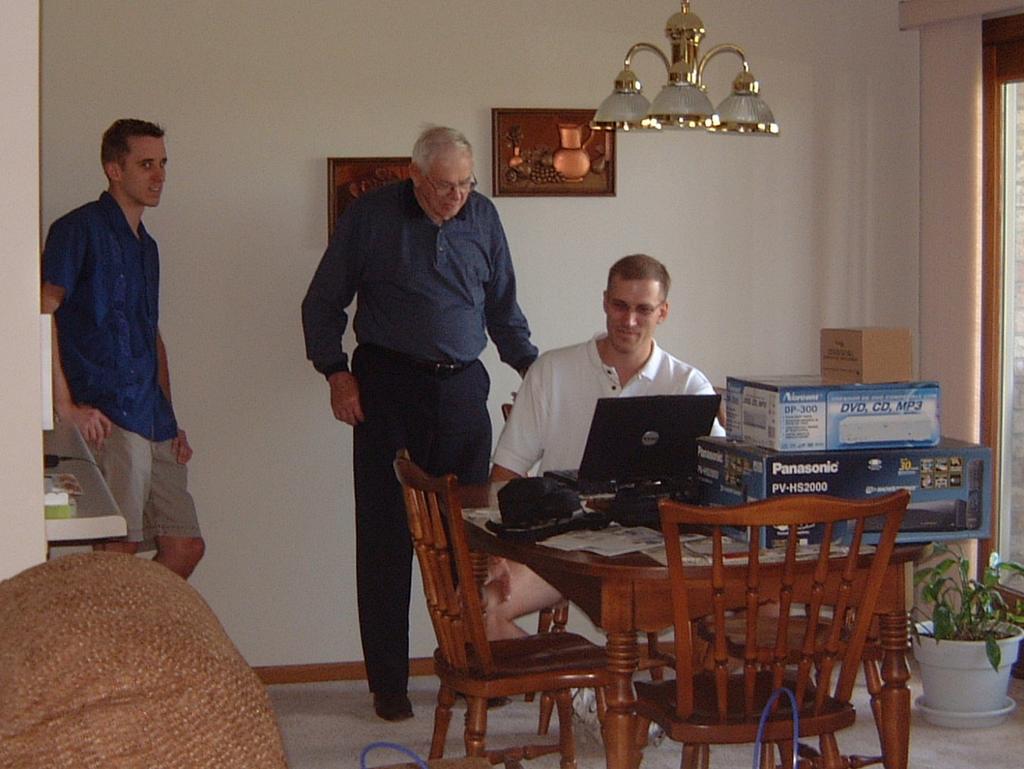 2003/07(Jul)/01(SD)/1024x768_2003-06-29-03-Apt-Mitchell.JPG