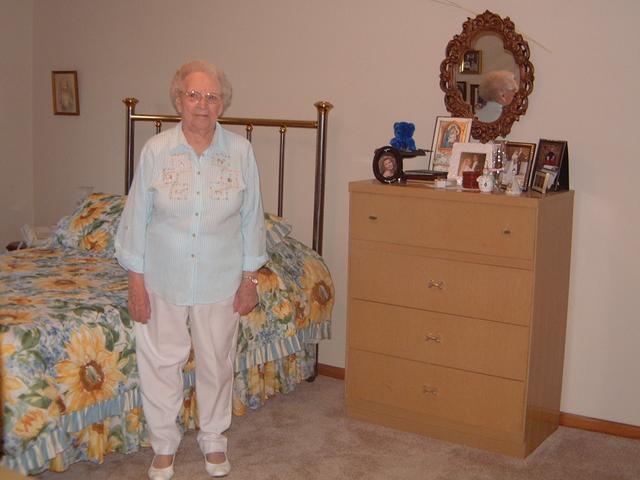 2003/07(Jul)/01(SD)/640x480_2003-06-29-02-Apt-Mitchell.JPG