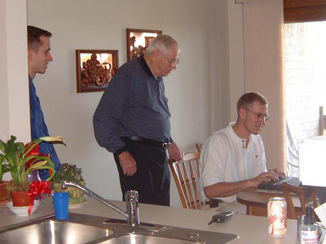 2003/07(Jul)/01(SD)/640x480_2003-06-29-04-Apt-Mitchell.JPG