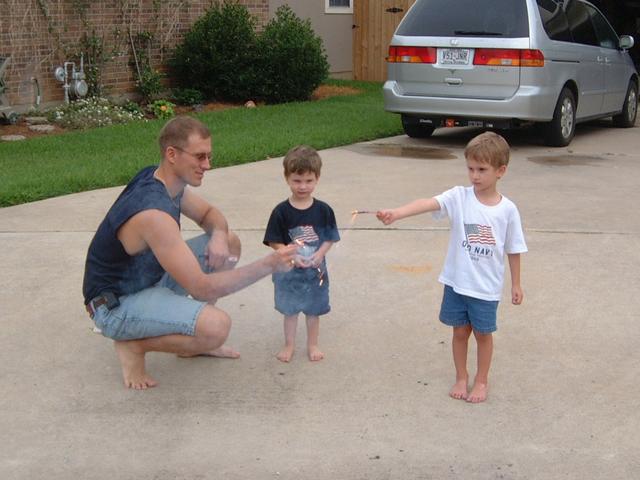 2003/07(Jul)/02(Fireworks)/640x480_2003-07-04-5-Dax-Chance-Fireworks.JPG