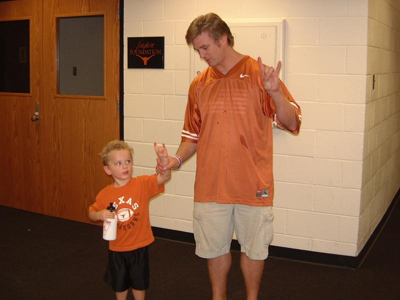 2003/10(Oct)/01(KState-UT)/800x600_2003-10-04-08-Game.JPG