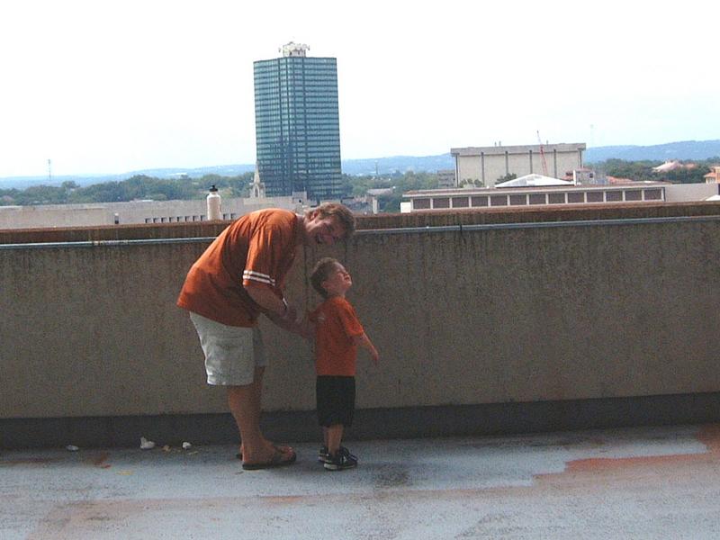 2003/10(Oct)/01(KState-UT)/800x600_2003-10-04-10-Game.JPG