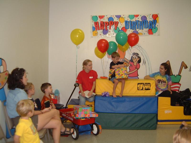 2003/10(Oct)/02(Chance-BD)/800x600_2003-10-05-17-Chance-4th-BD.JPG