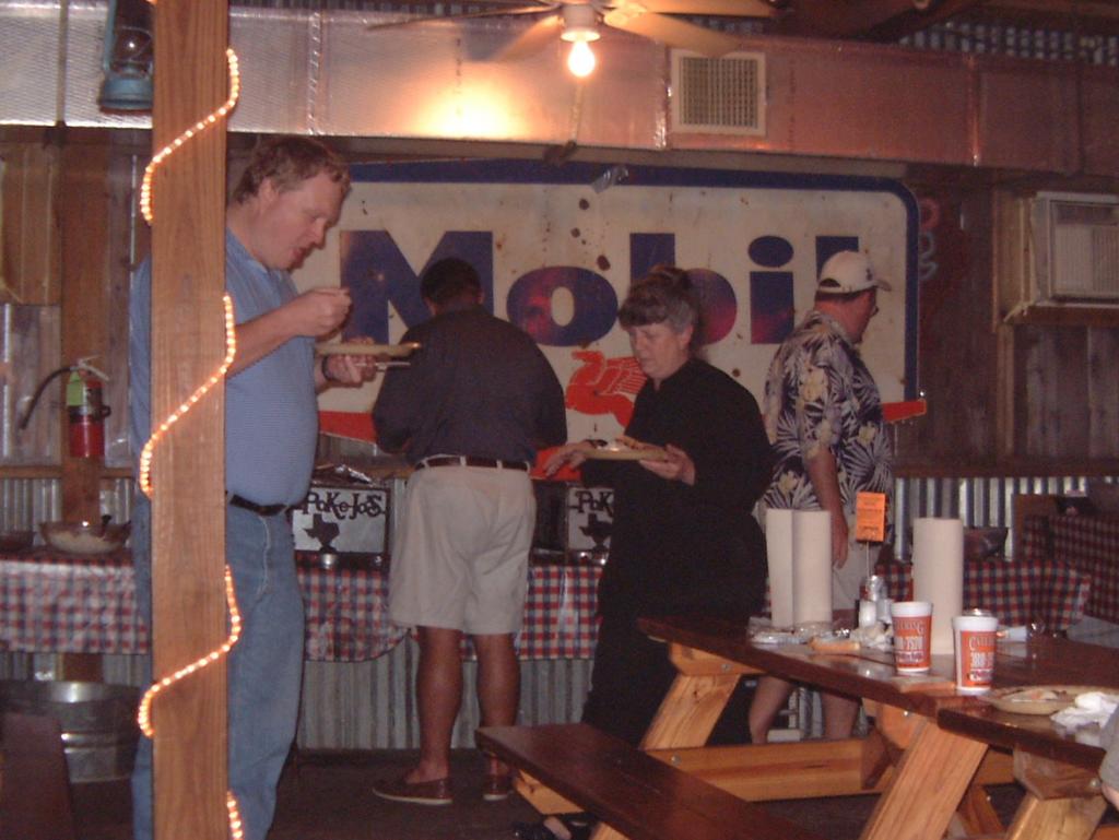 2003/10(Oct)/03(Urbik-Wedding)/1024x768_2003-10-03-32-Rehearsal-Dinner.JPG