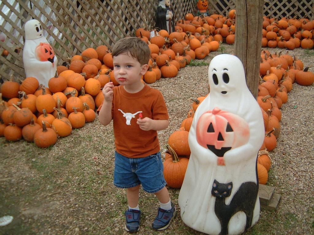 2003/10(Oct)/04(Pumpkin-Patch)/1024x768_2003-10-07-Pumpkin-Patch-25.JPG