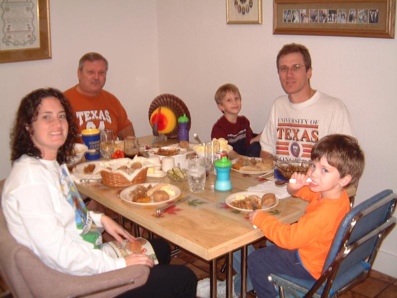 2003/11(Nov)/Thanksgiving/800x600_2003-11-27-Thanksgiving.JPG