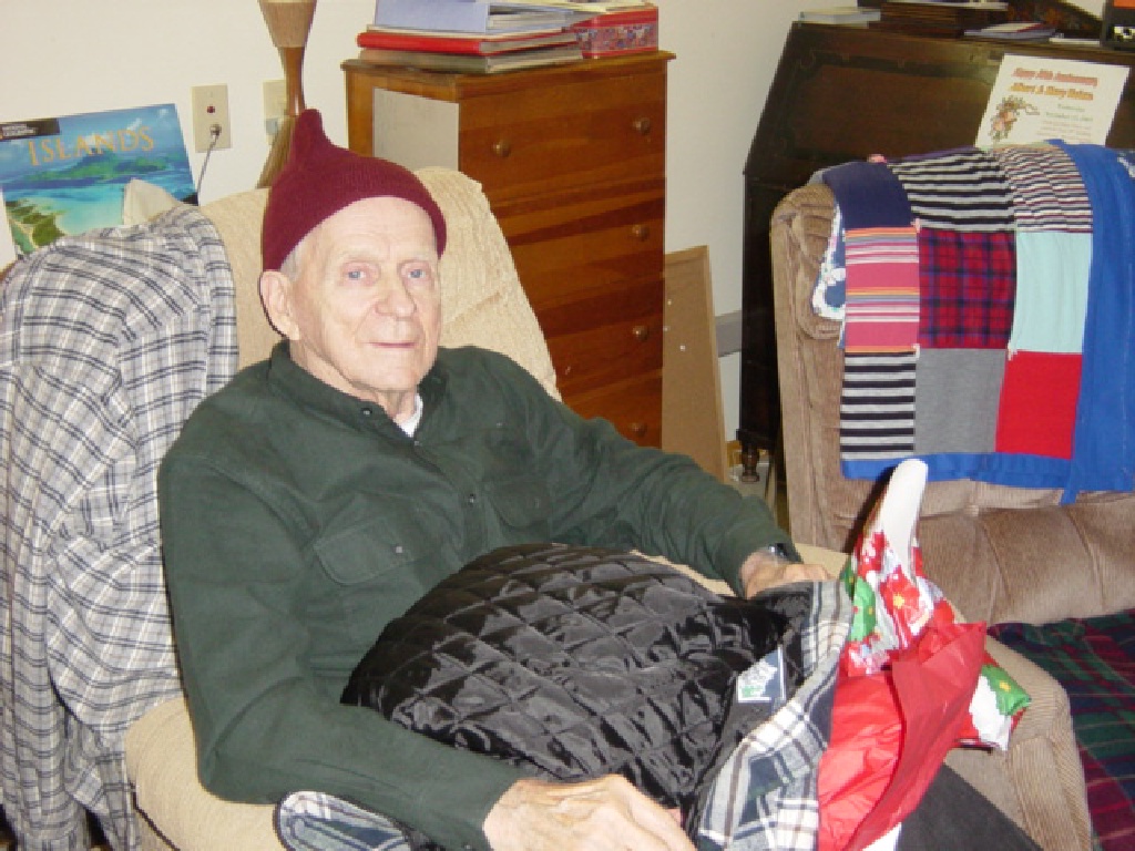2003/12(Dec)/04-Misc/1024x768_2003-12-02-Mom-Dad-Scott.JPG