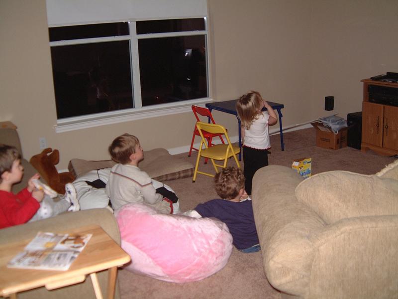 2004/01(Jan)/JUS-KT-NEW-HM/800x600_2004-01-30-24-JUS-KT-NEW-HM-LOFT-MEDIA-RM.JPG
