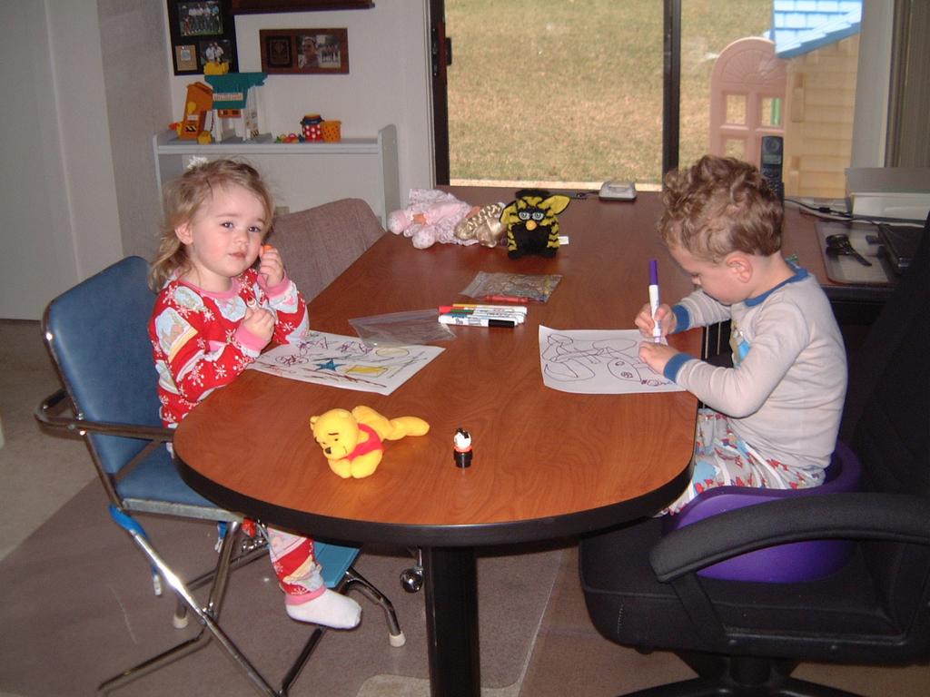 2004/01(Jan)/MISC/2004-01-18-Kyla-Vale-Coloring.JPG