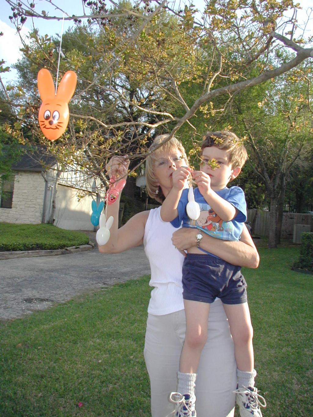 2004-03-27-Easter-prep-5-Janeen-Dax.jpg