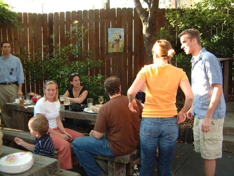 2004/04(Apr)/03(Josh-BD)/800x600_2004-04-26-Josh-28th-BD-08.JPG