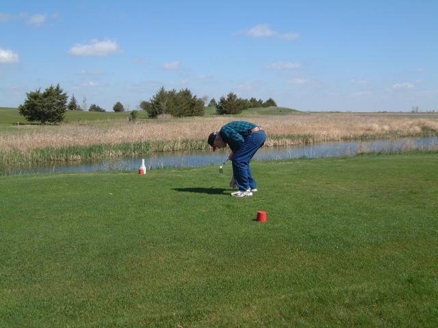2004/05(May)/01(SD-Misc)/640x480_2004-05-04-Dad-golf-01.JPG