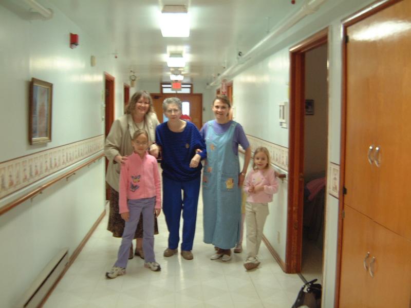 2004-05-01-Storla-Nursing-HM-04.JPG