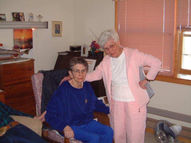 2004-05-01-Storla-Nursing-HM-06.JPG