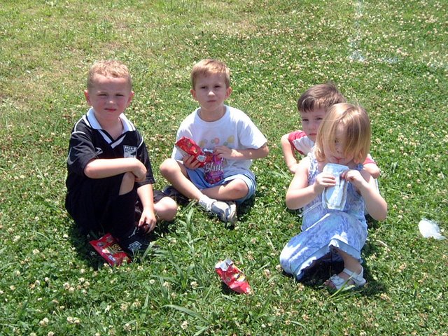 2004/05(May)/05(Vale-Soccer)/640x480_DSCF0614.JPG