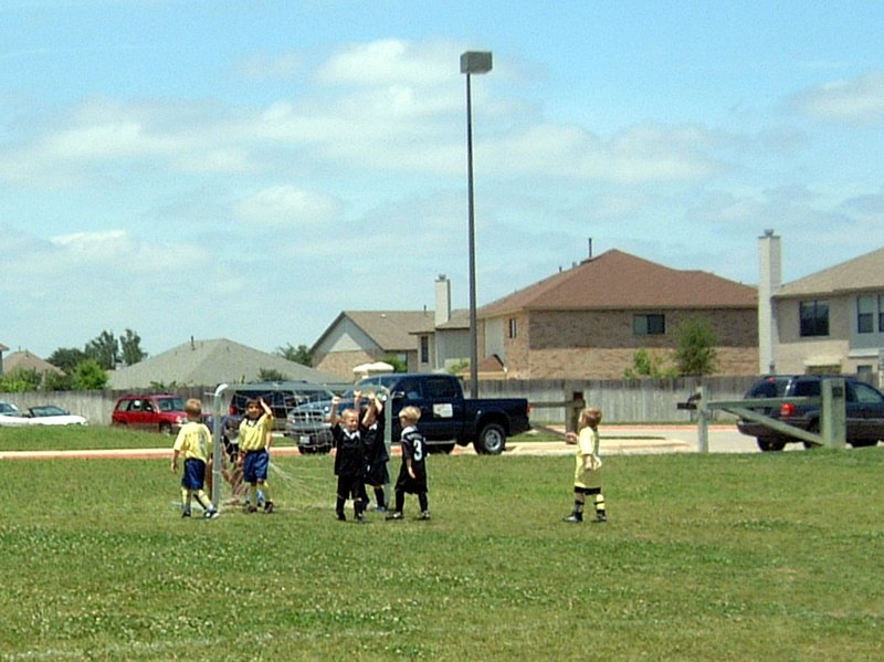 2004/05(May)/05(Vale-Soccer)/800x600_DSCF0611.JPG