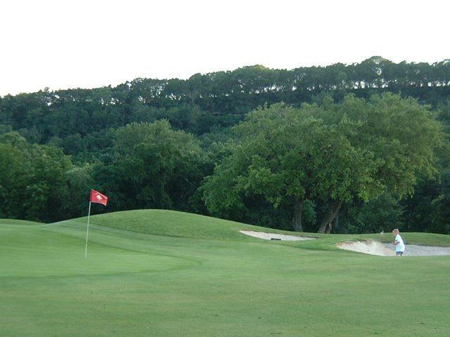 2004/05(May)/07(Vale-Kyla-Dodds)/640x480_2004-05-28-20.JPG