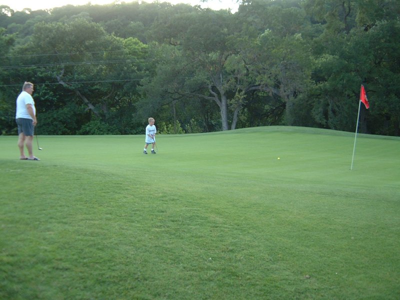 2004/05(May)/07(Vale-Kyla-Dodds)/800x600_2004-05-28-17.JPG