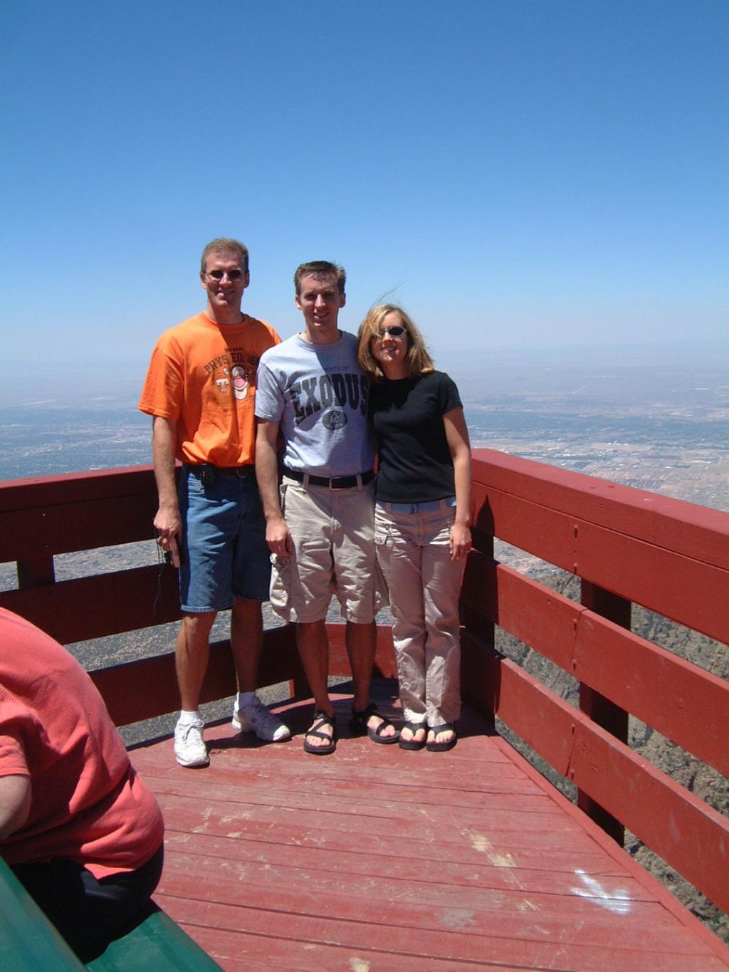 2004/06(June)/01(NM-Weekend)/00(Hildebrand-Fun)/1024x768_2004-06-13-09.JPG