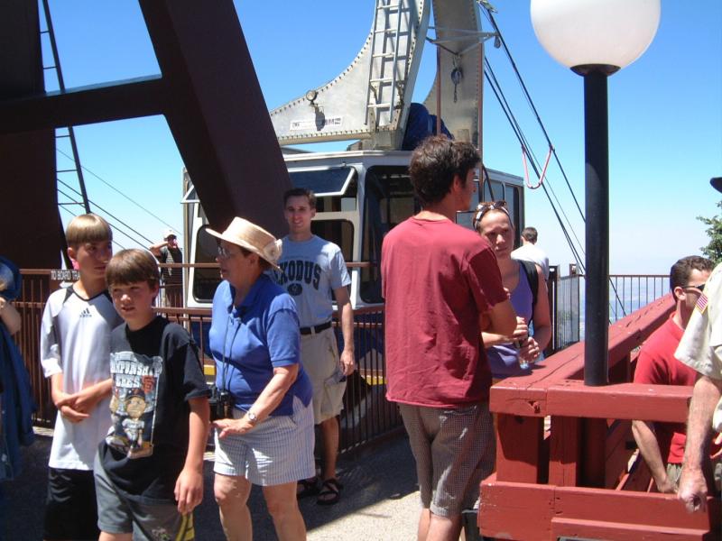 2004/06(June)/01(NM-Weekend)/00(Hildebrand-Fun)/800x600_2004-06-13-05.JPG