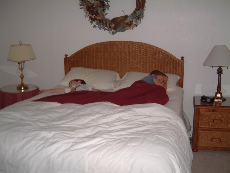 2004-09-17-Grandkids-08.JPG