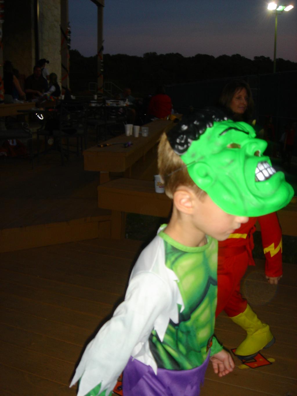 2004-10-30-Lost-Creek-Halloween-Party-10.JPG