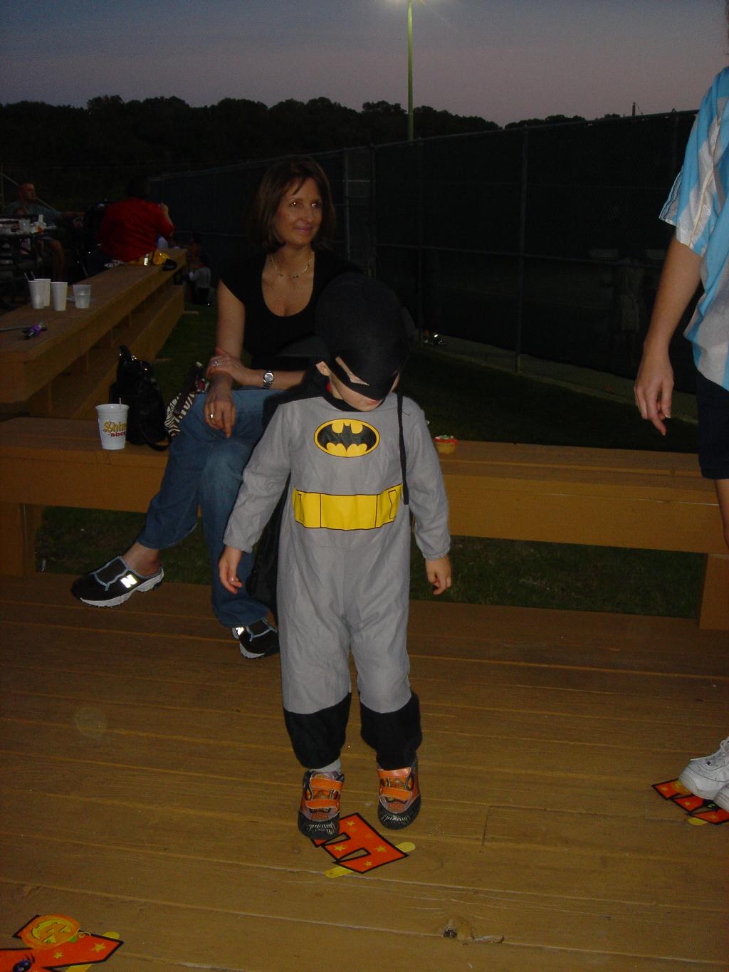 2004-10-30-Lost-Creek-Halloween-Party-11.JPG