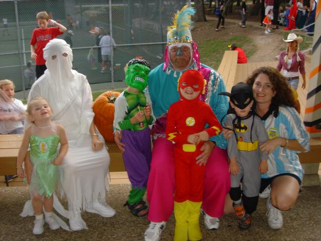 2004-10-30-Lost-Creek-Halloween-Party-05.JPG