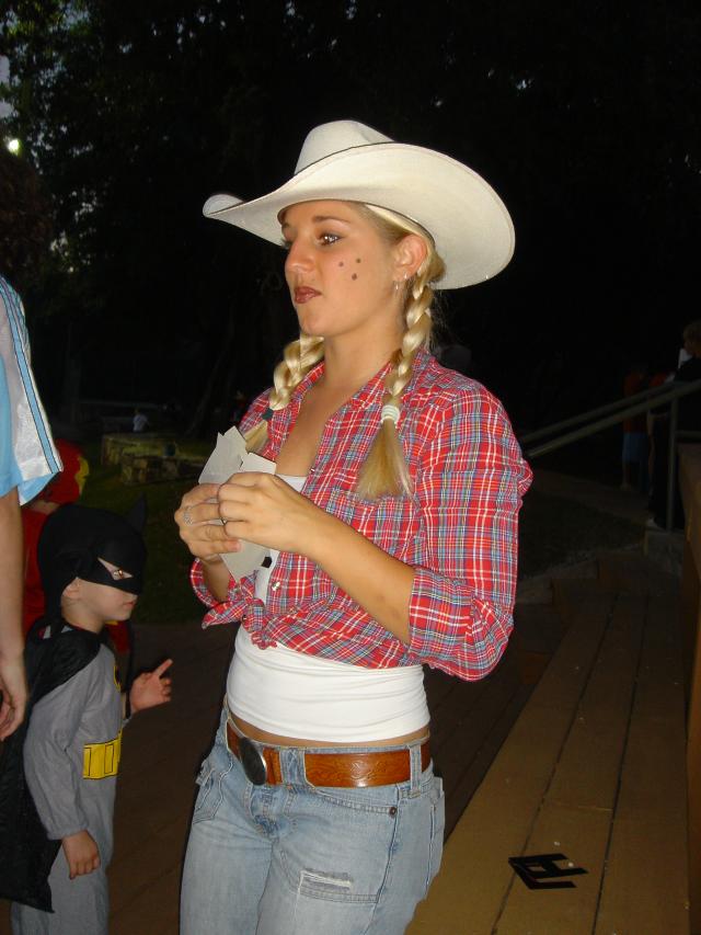 2004-10-30-Lost-Creek-Halloween-Party-09.JPG