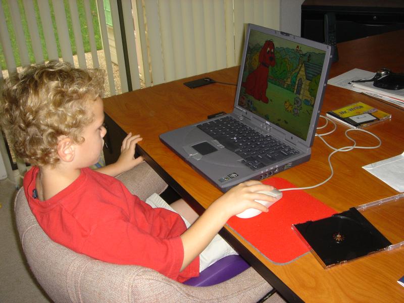 2004/10(Oct)/02(Halloween)/800x600_2004-10-31-Vale-Computer-Games.jpg