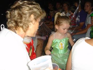 2004-10-30-Lost-Creek-Halloween-Party-19.JPG