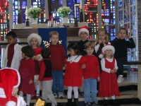2004/12(Dec)/012(Chance-Dax)/2004-12-15-Christmas-program-3-Chance.jpg