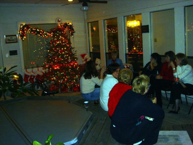 2004/12(Dec)/02(Office-Gal-Party)/640x480_2004-12-04-Gynics-Gals-2.JPG