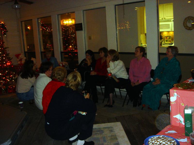 2004/12(Dec)/02(Office-Gal-Party)/2004-12-04-Gynics-Gals-1.JPG