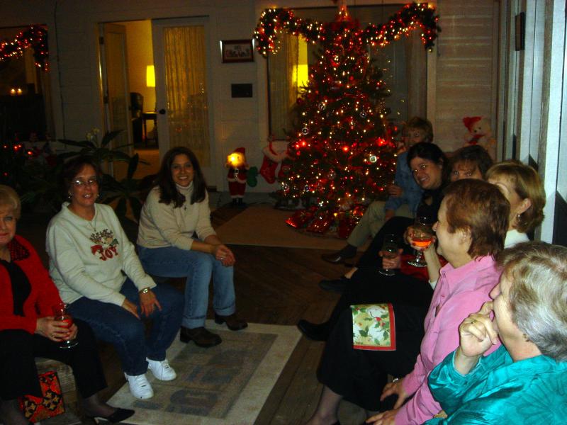 2004/12(Dec)/02(Office-Gal-Party)/800x600_2004-12-04-Gynics-Gals-3.JPG