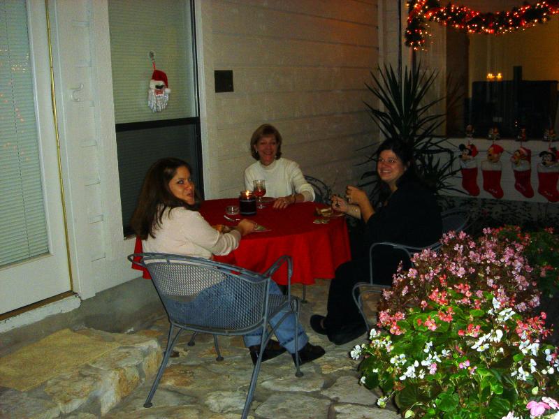 2004/12(Dec)/02(Office-Gal-Party)/800x600_2004-12-04-Gynics-Gals-4.JPG
