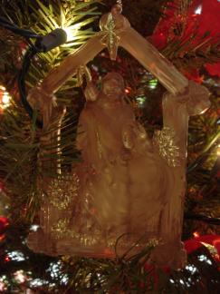 2004-12-10-Home-Tree-16.JPG