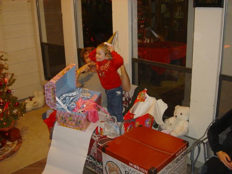 2004/12(Dec)/08(Christmas-Eve)/800x600_2004-12-24-33.JPG