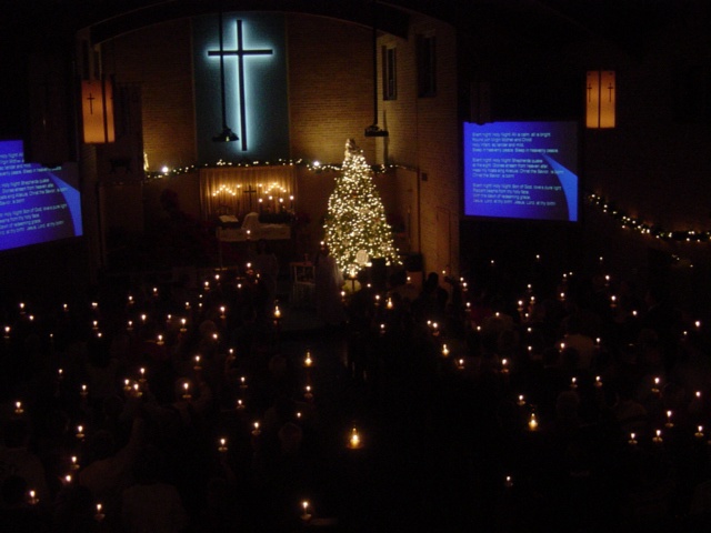 2004/12(Dec)/10(Scott-Barkmeier-Dodd-Christmas)/640x480_Bestcandliteserv95.JPG