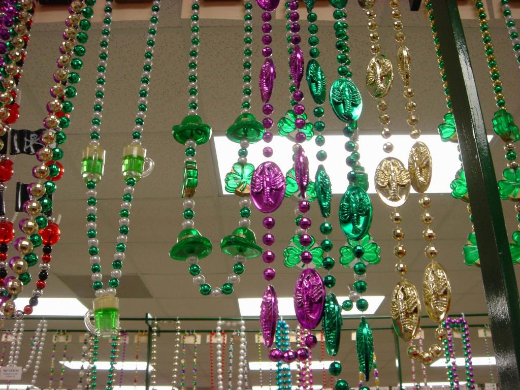2005/01(Jan)/01(Coronation-Ball)/1024x768_2005-01-08-Bead-Shopping-04.JPG