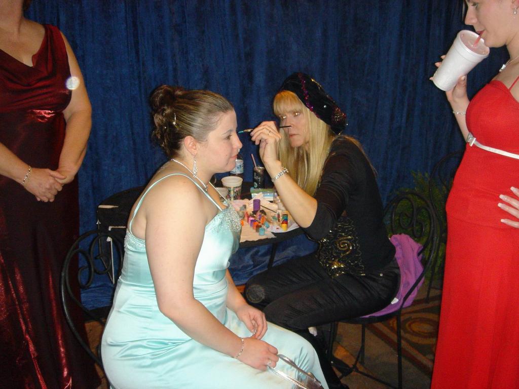 2005/01(Jan)/01(Coronation-Ball)/1024x768_2005-01-08-Coronation-Ball-26.JPG