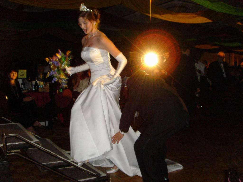 2005/01(Jan)/01(Coronation-Ball)/1024x768_2005-01-08-Coronation-Ball-37.JPG